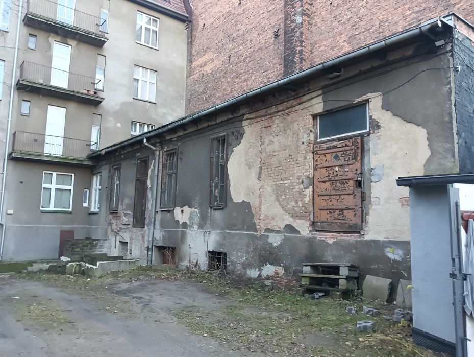 Lokal z możliwością przekształcenia na 3 kawalerki