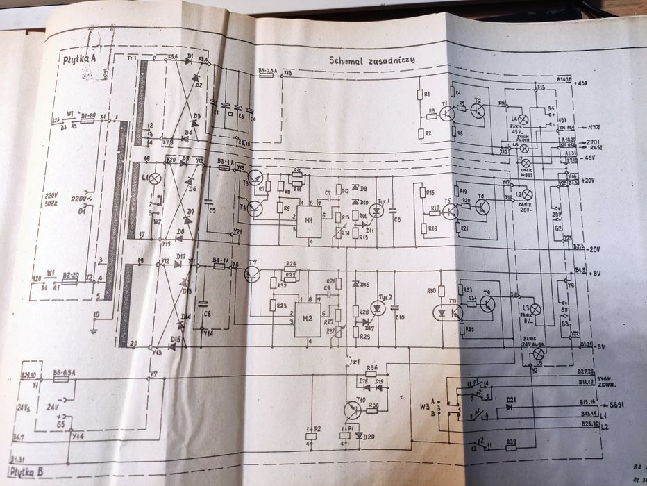 Zatra Transformator sieciowy 5V, 45V, 20V, 8V