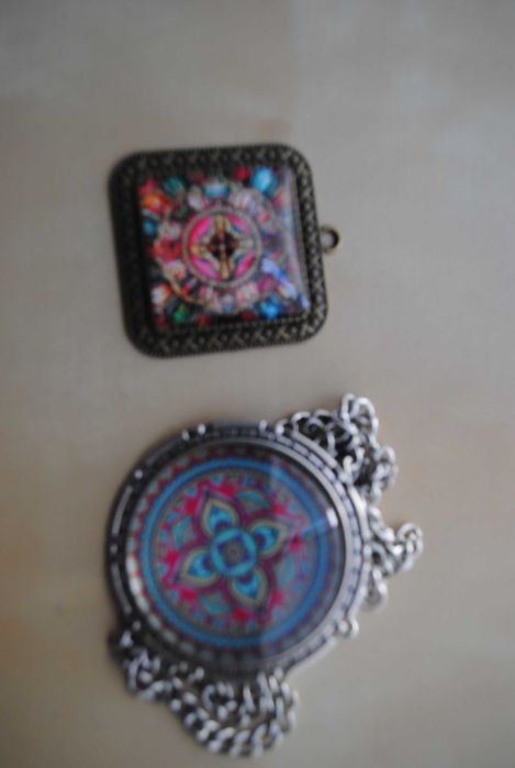 Fios/Colares com embalagem artesanal