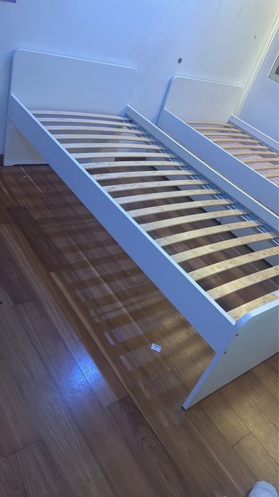 Cama Individual Branca com Cama Extra e Gavetas