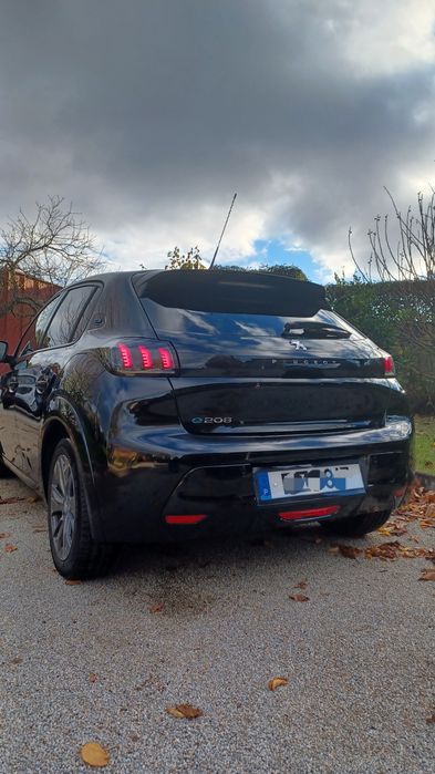 Peugeot e-208 50kw de 136cv