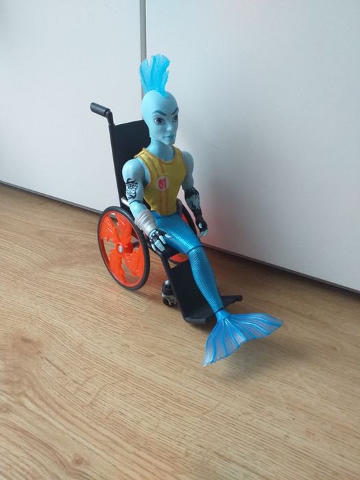 Lalka Finnegan Wake Na wózku Monster High