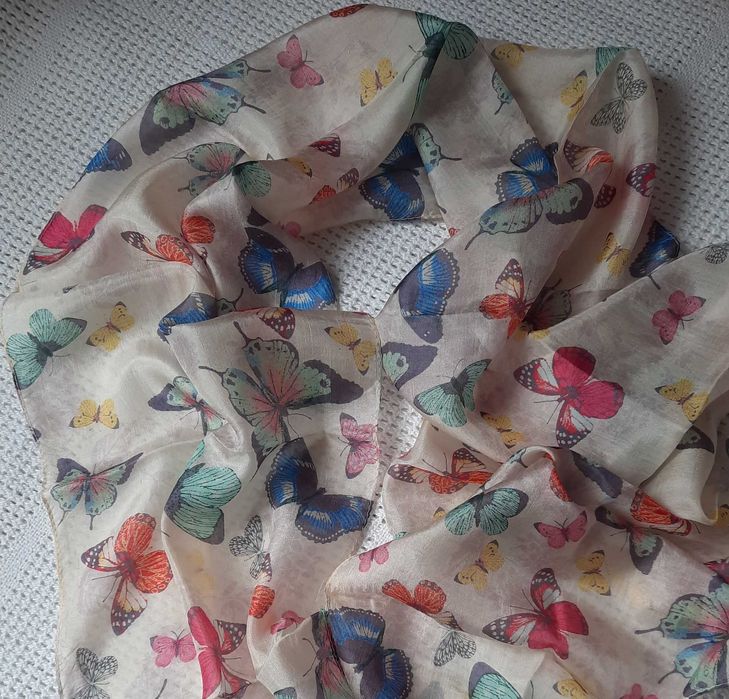 100% Jedwab Accessorize motyle wzór motyli szal jedwabny apaszka