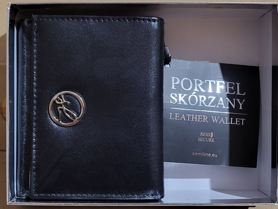 Skórzany portfel SEMILINE P8221 Nowy