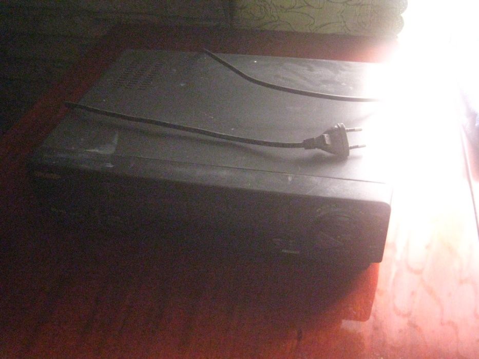 відеомагнітофон SHARP