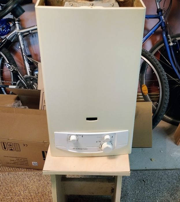 Piecyk/podgrzewacz wody gaz. Ariston LPG
