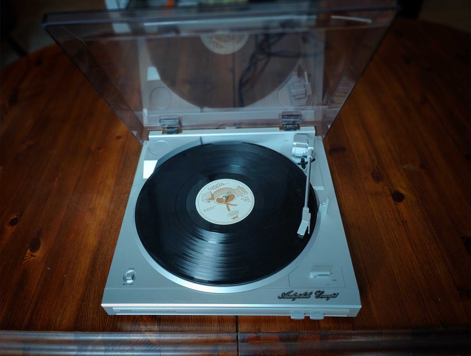 Denon DP-29F Gramofon