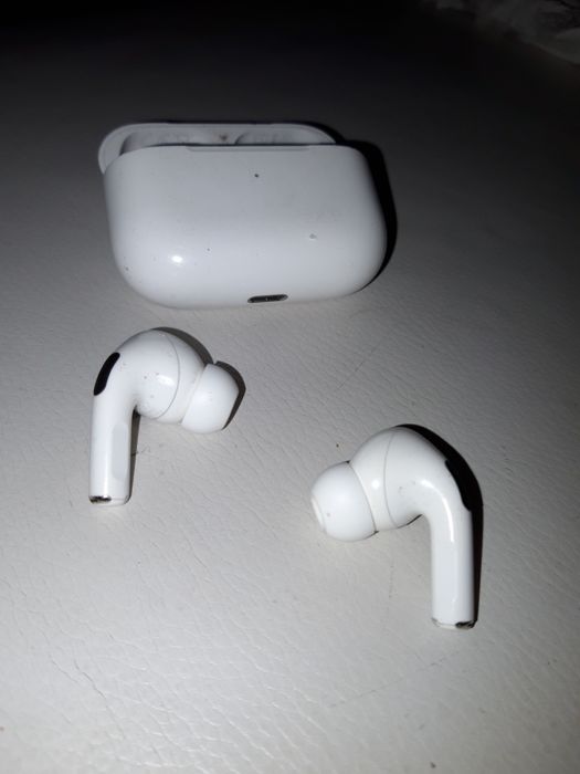 Apple AirPods Pro 2