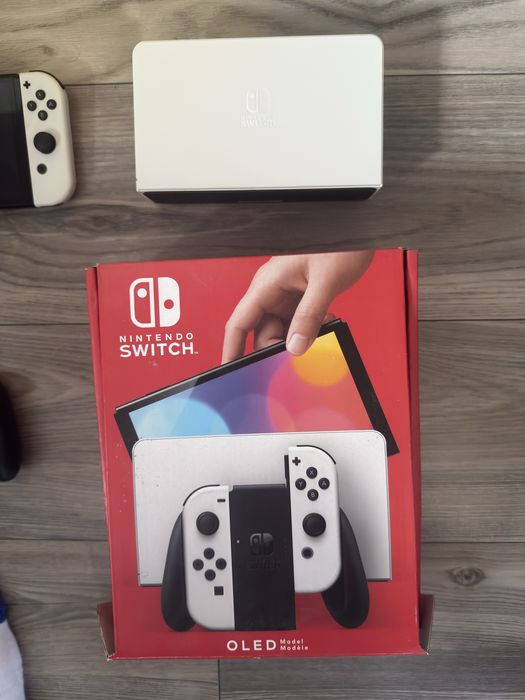 Nintendo Switch Oled + Etui