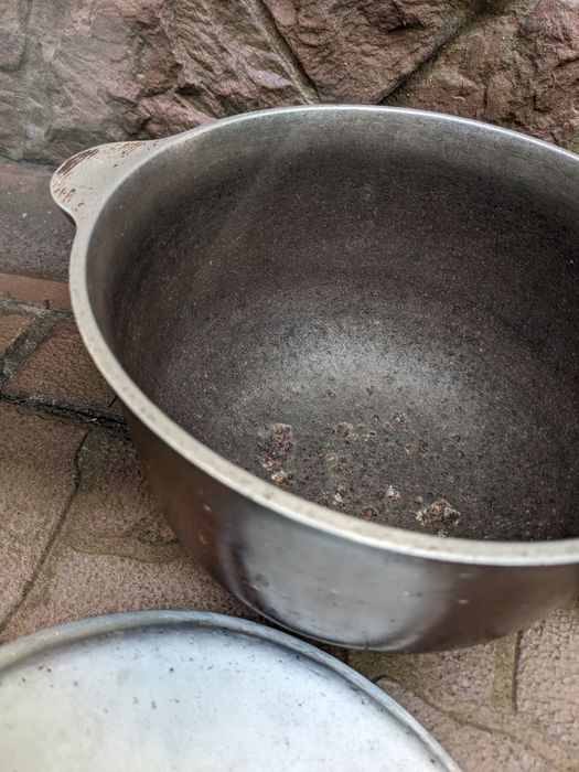 Казан. Алюминиевая кастрюля. Кастрюля. Металлическая кастрюля