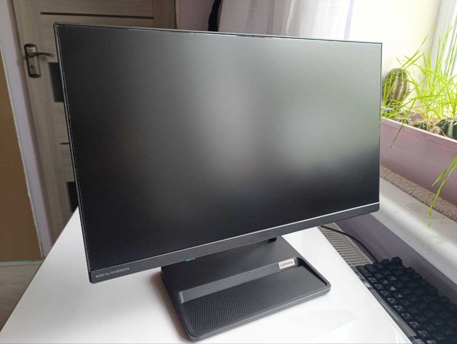 Моноблок Lenovo IdeaCentre AIO 3 22IAP7 / Pentium 8505 / 8GB / SSD 256GB (В пленках)