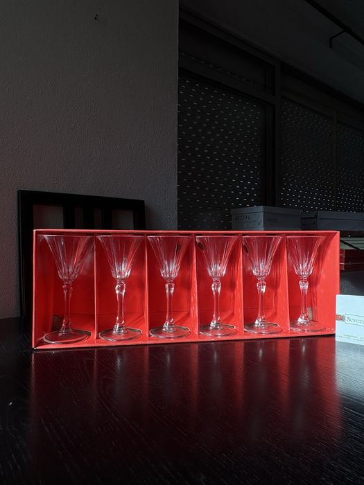 Selling crystal glasses / crystal pitcher433902529031055361