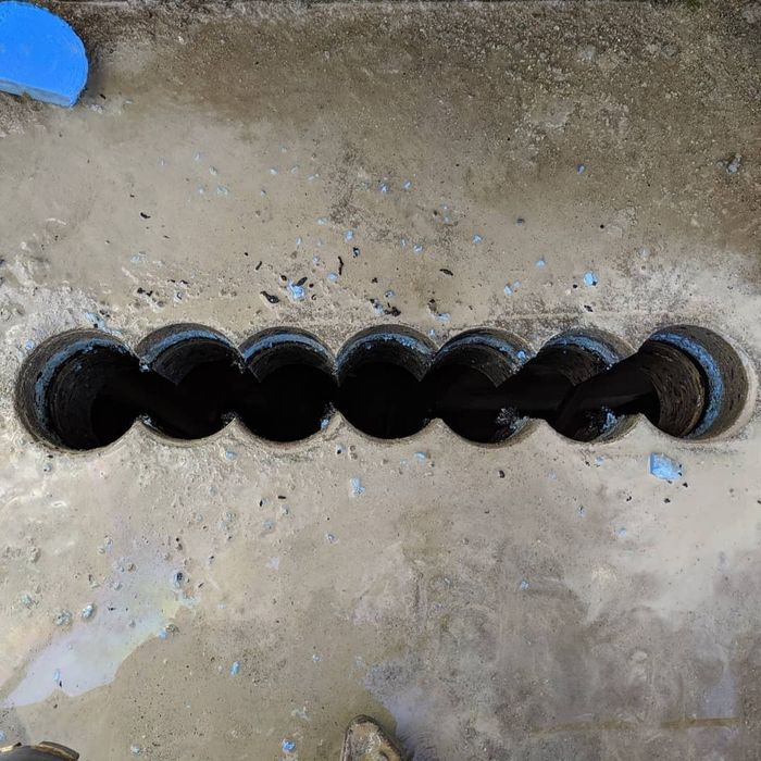 Різка бетону. Свердління отворів 
- димоходів 
- витяжк