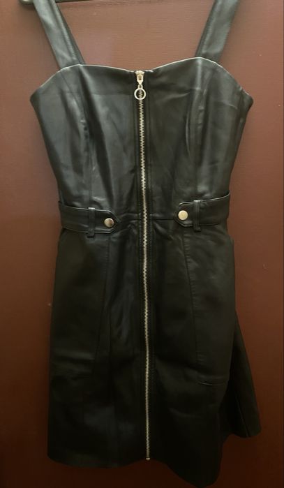 Кожаное платье O’stin studio.Размер S .Состояние нового