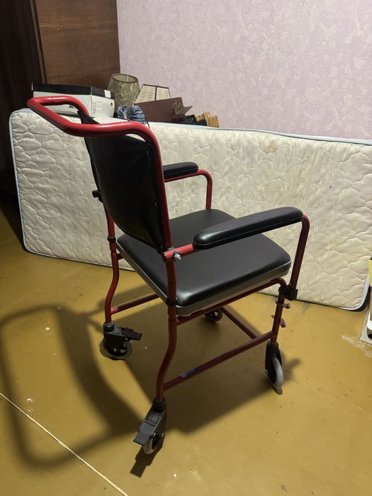 Кресло туалет , каляска туалет