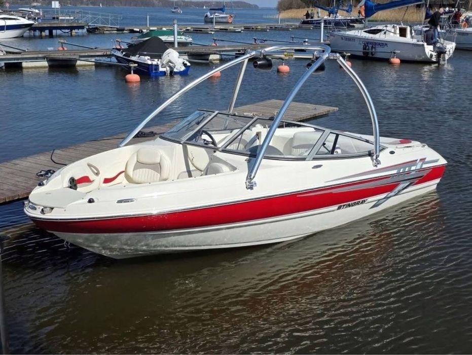 Motorówka STINGRAY 208 LR Wake – 2013 r. – 9 osób