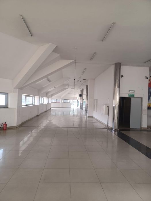wynajmę lokal użytkowy Gorlice ul.Biecka 1 Galeria Rondo Center