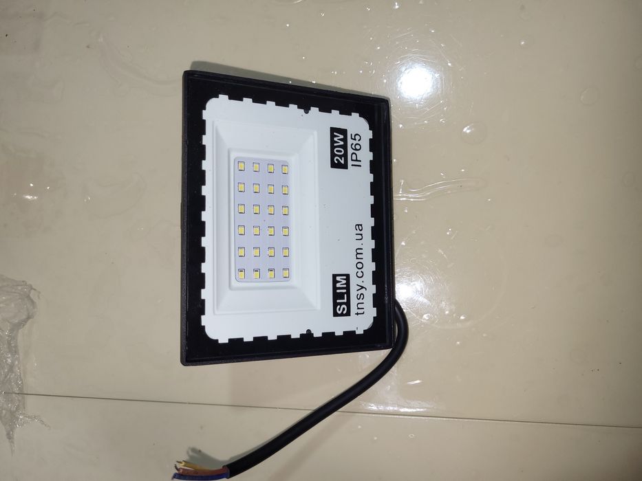 Светодиодний прожектор