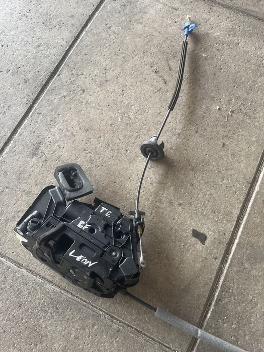 Fecho Seat leon 5F 5P traseiro esquerdo