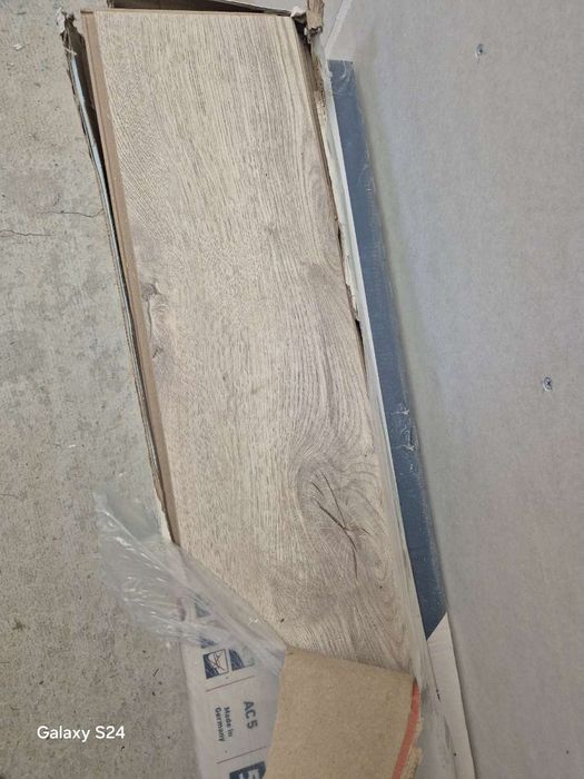 Kronotex mammut 12,5m podlogi