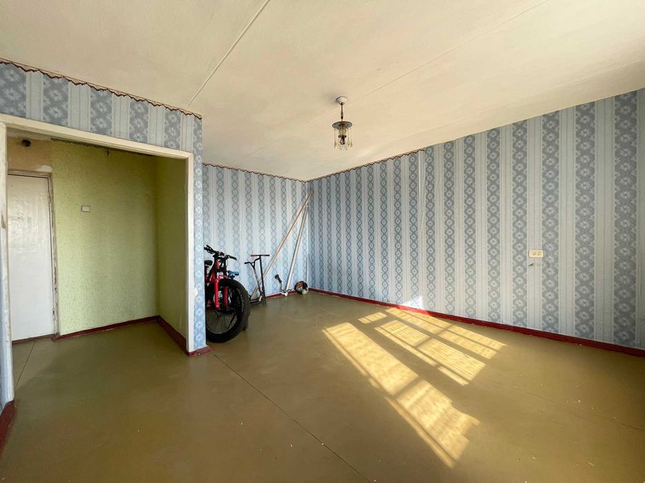 Продаю 1к. квартиру, с. Надбугское, за Варваровкой. Без комиссии. ц6