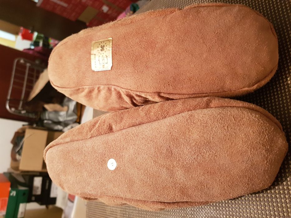 par de pantufas feitas à mão muito quentes nr. 36