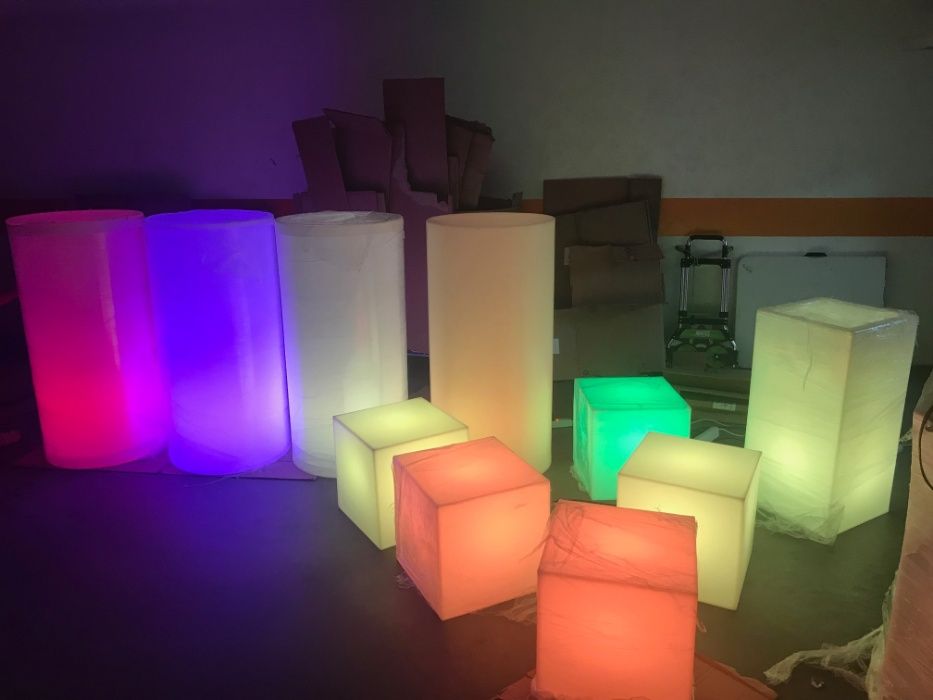 Mesas com iluminação led bateria