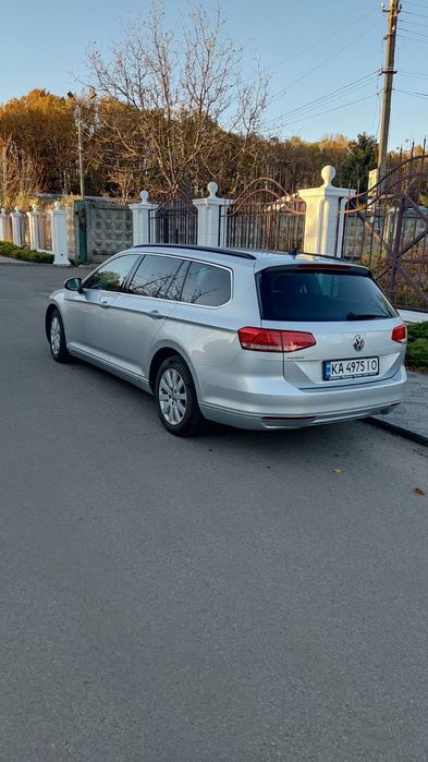 Продам автомобіль Volkswagen Passat B8