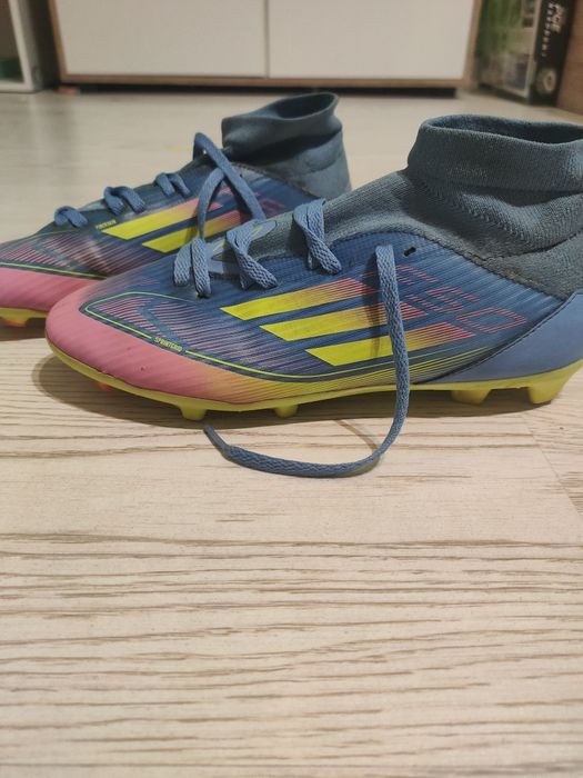 Adidas f50 średnio zaawansowane