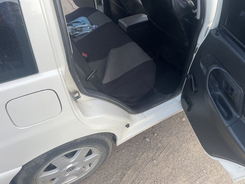 Volkswagen polo Universal