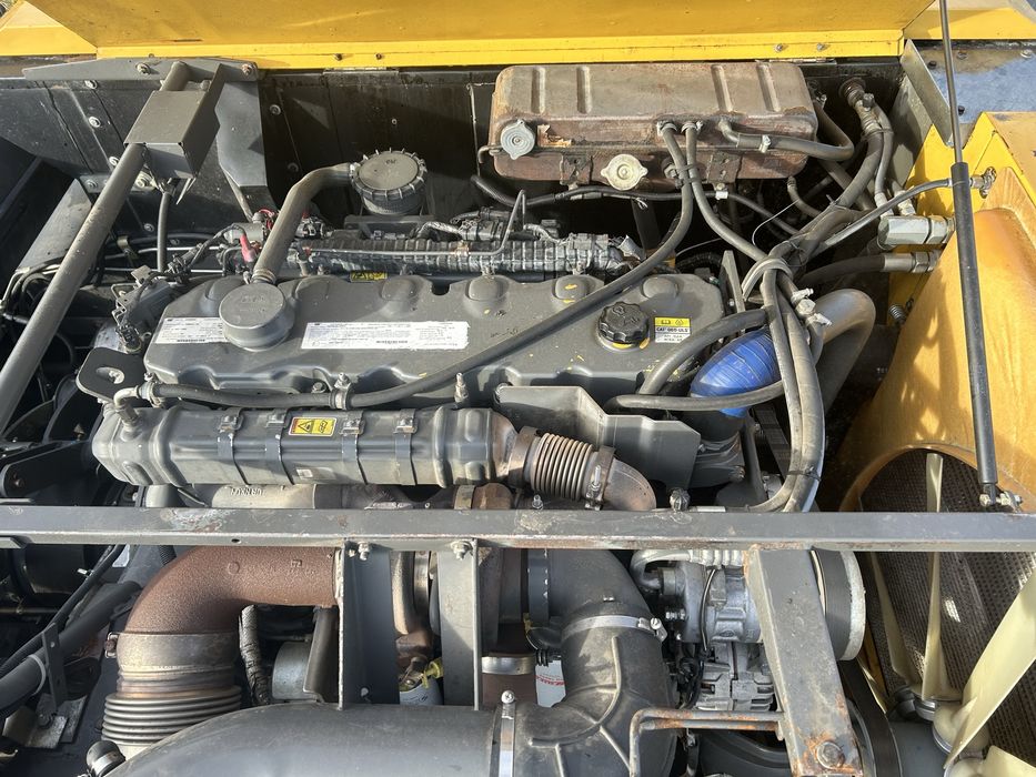 Комбайн Claas Cat Lexion 740