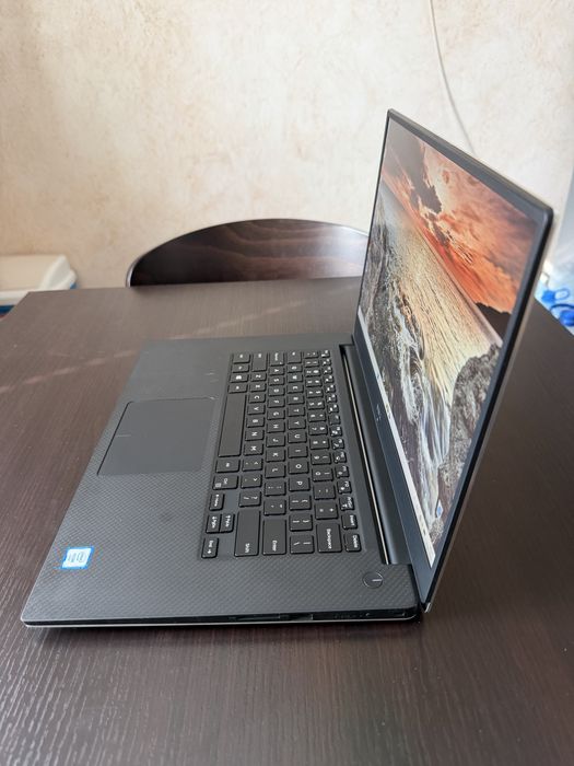 Dell precision 5530/ Xeon E-2176M/ 32GB/ 512GB SSD/ P1000 4GB