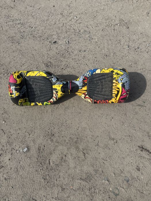 Продам 2 гіроскутера трохи поцарапані