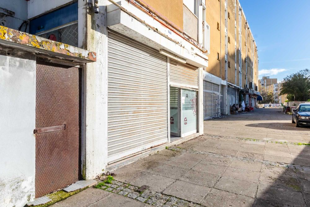 Espaço comercial à venda na Rua do Moinho s/n