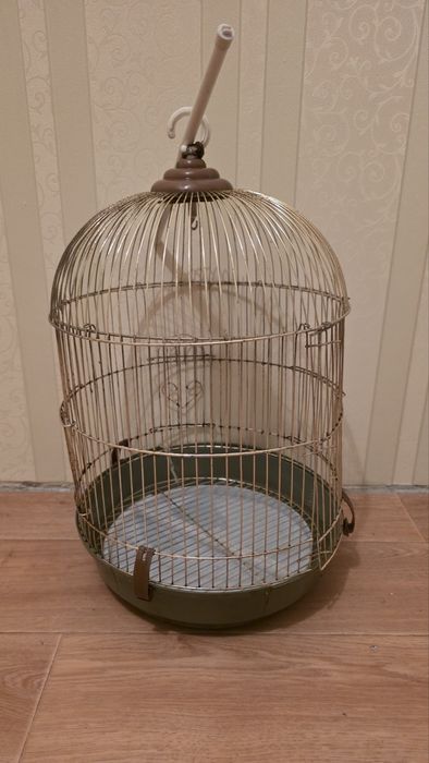Клетка для птиц.