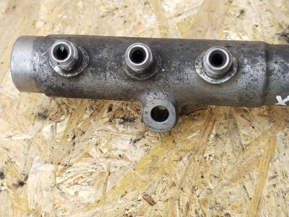 Volvo XC70 II 2007-2016 2.4 D V70 S80 Паливна рейка рампа 31259011