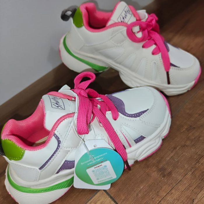 Кросівки на дівчинку 26-28-29