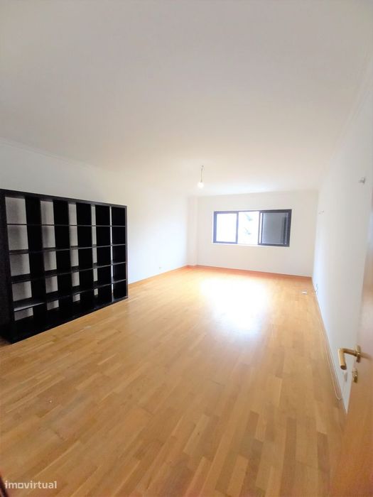 Apartamento T1 em Avenidas Novas - Pronto a Habitar