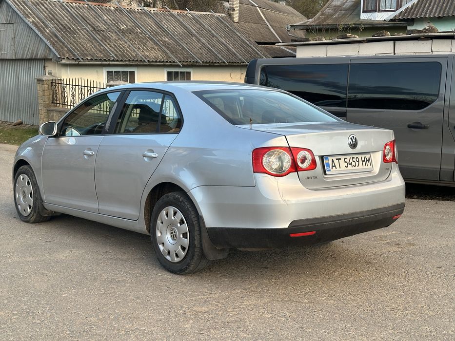 Volksvagen Jetta 2008 1.6 авто гарне