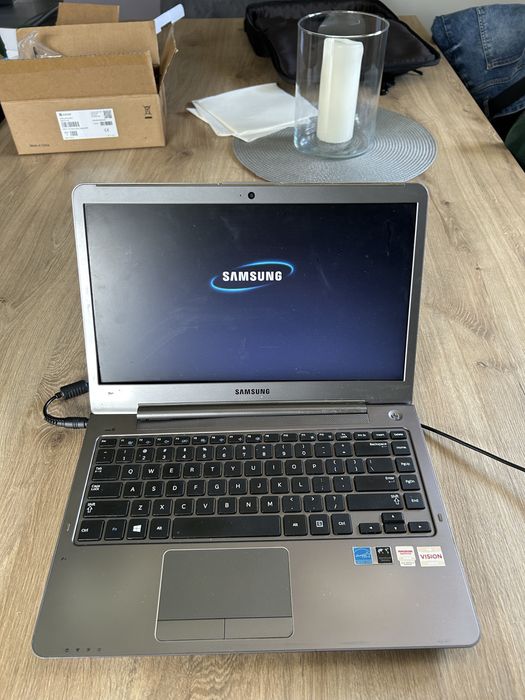 Samsung laptop NP535U4C win 10