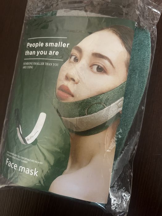 Подтягивающая маска бандаж для овала лица