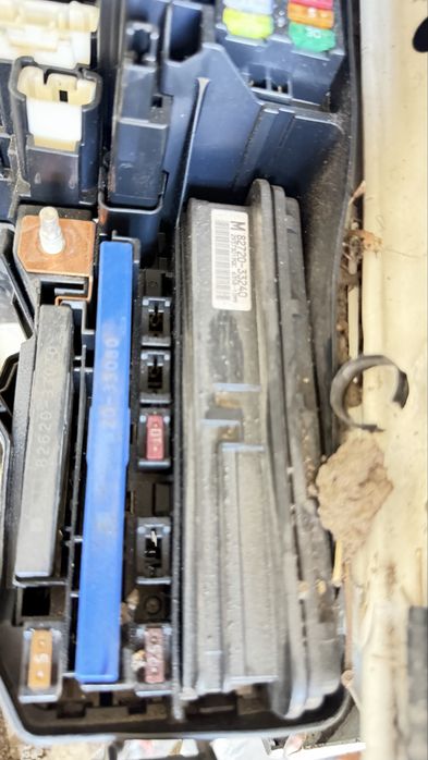Блок света,реле предохранителей toyota camry 50,55  82720-33240