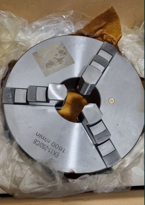 Патрон токарный ф250