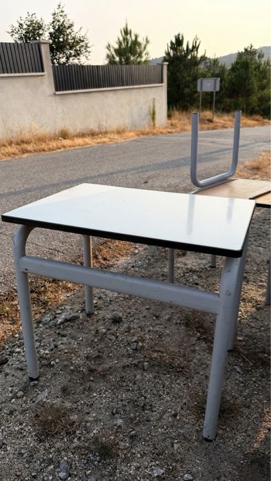 Mesa Metal Cinza