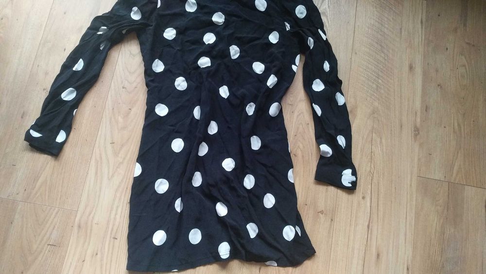 Sukienka w grochy s/m