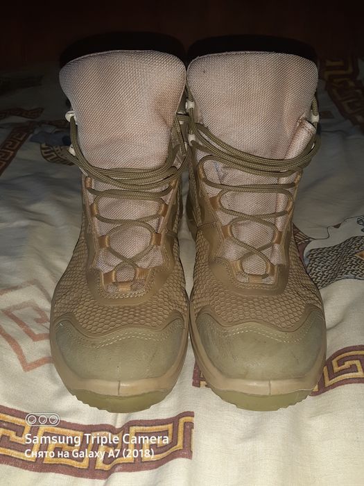 Продам военные берцы.Название Соты.