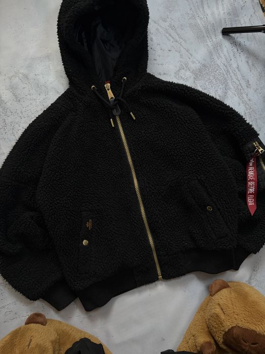 Куртка-шерпа Alpha Industries