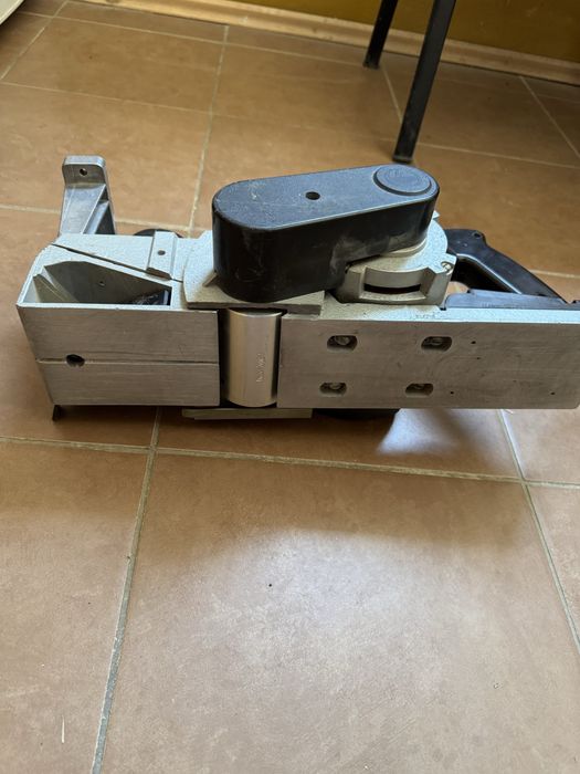 Elektryczny strug , heblarka do drewna