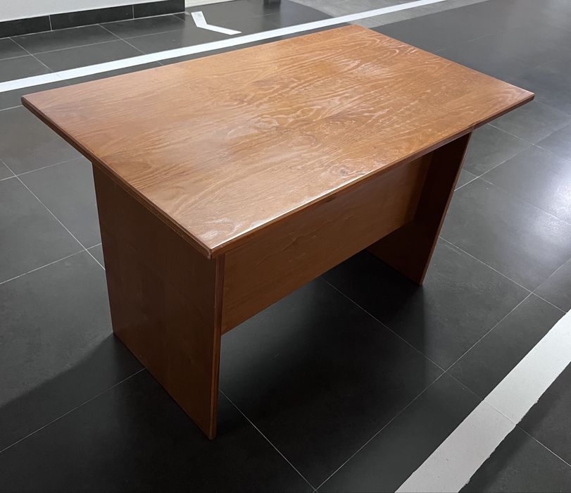 Secretária 120x75 cm