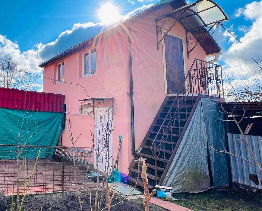 Круглик. Продам жилий дім. Газ,камін,баня. Ліс,озеро. м.Теремки 10хв